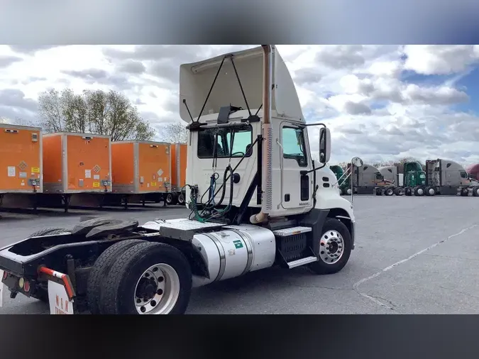 2017 Mack CXU (PINNACLE)6caa3d276c8b4b5e7740a491429a85a8