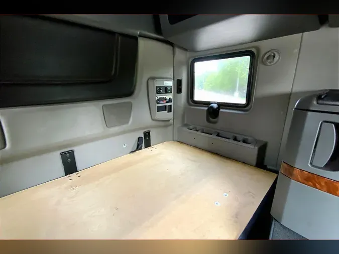 2022 INT LT625 6x4