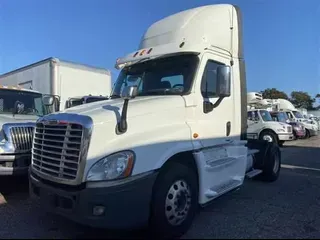 2015 Freightliner CASCADIA 125