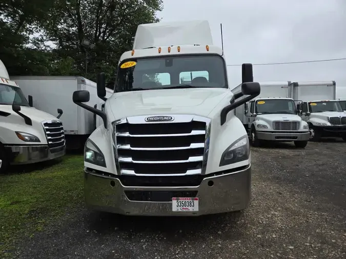 2019 FREIGHTLINER NEW CASCADIA 116
