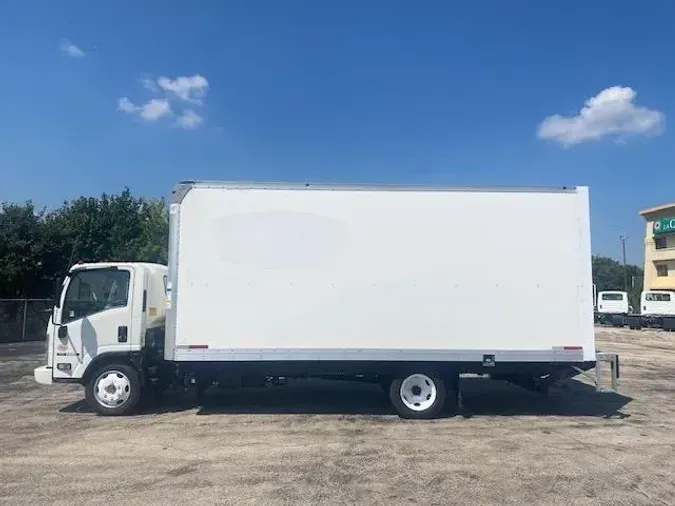 2022 Isuzu NRR