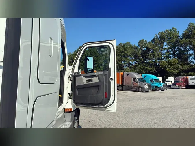 2022 Freightliner Cascadia 1266cb32484d3f957f27609c5c7a8c14c4f