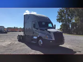2021 Freightliner Cascadia 126