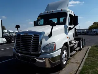 2018 FREIGHTLINER/MERCEDES CASCADIA 125