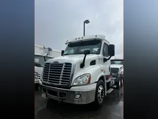 2019 FREIGHTLINER/MERCEDES CASCADIA 113