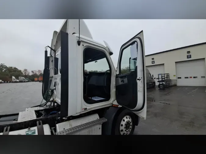 2018 Freightliner Cascadia 1266cb9a884d6d8b82730b00c3fd2dcafdb