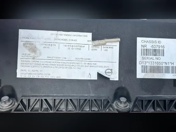 2022 VOLVO VNL64T760