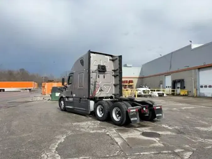 2021 Freightliner Cascadia