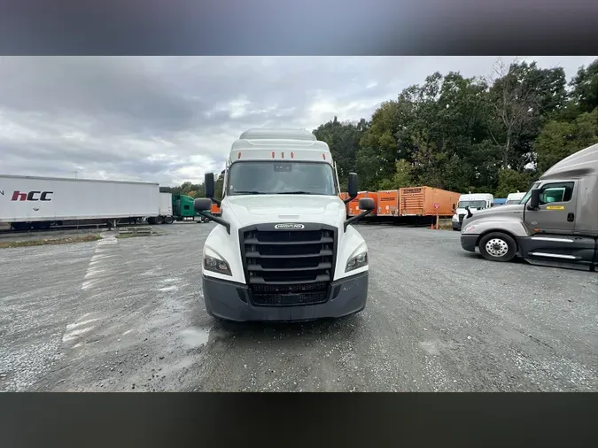2022 Freightliner Cascadia 126