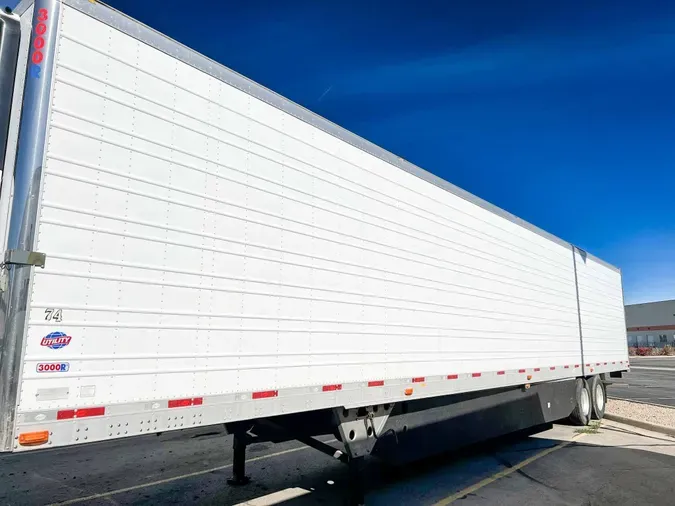 2015 UTILITY VS2RA6cbe64b84250ae4d6cc099b335a43262