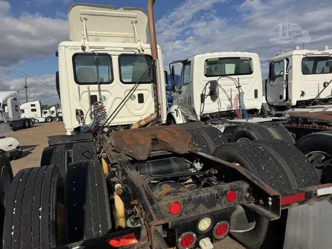 2012 FREIGHTLINER CASCADIA 1136cbfcb7a154672848905d6a28d548805