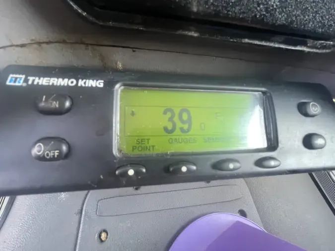 2017 FREIGHTLINER M2 106