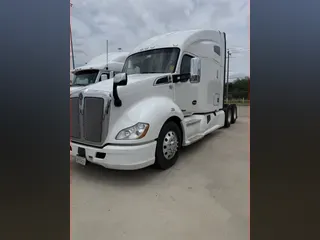 2022 Kenworth T680