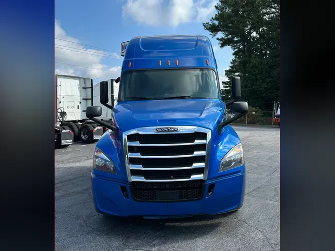 2020 Freightliner Cascadia 126