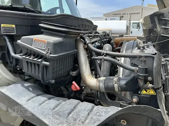 2005 MACK CHN613
