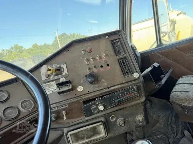 1993 FREIGHTLINER FLC1126cd385e9290a12c774811c42a9f31552