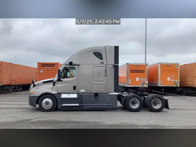2021 Freightliner Cascadia