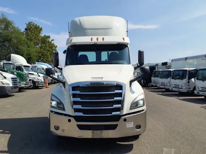 2019 FREIGHTLINER NEW CASCADIA 126