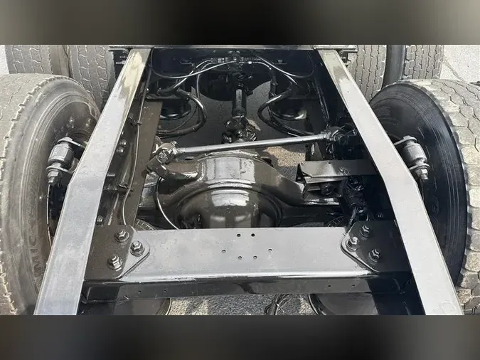 2020 FREIGHTLINER CA126