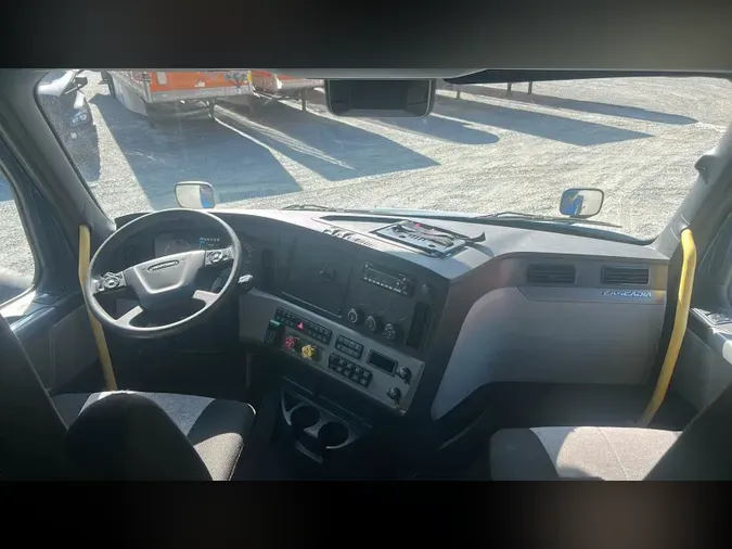 2022 Freightliner Cascadia 1266cdca510e7298869ddc6e81760a8b092
