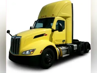 2023 Peterbilt 579