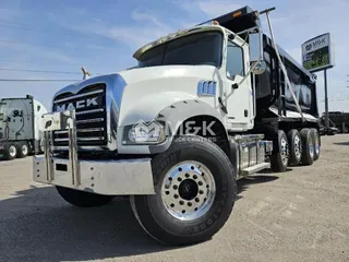 2019 MACK GR64F