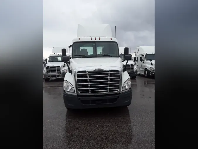 2018 FREIGHTLINER/MERCEDES CASCADIA 125