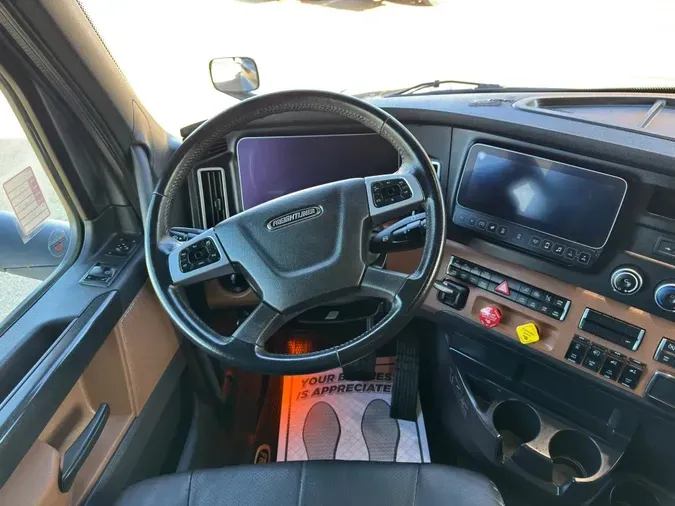 2023 FREIGHTLINER Cascadia 126