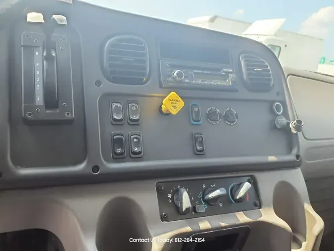 2017 FREIGHTLINER M2 106