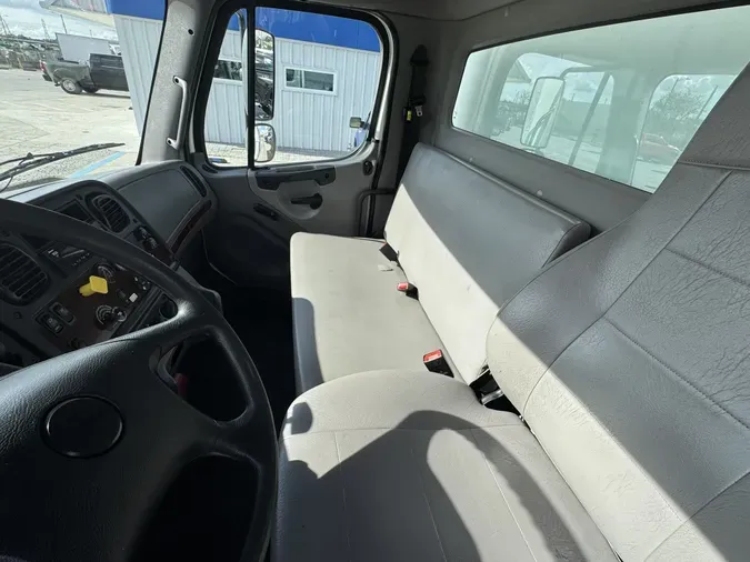 2019 Freightliner M2