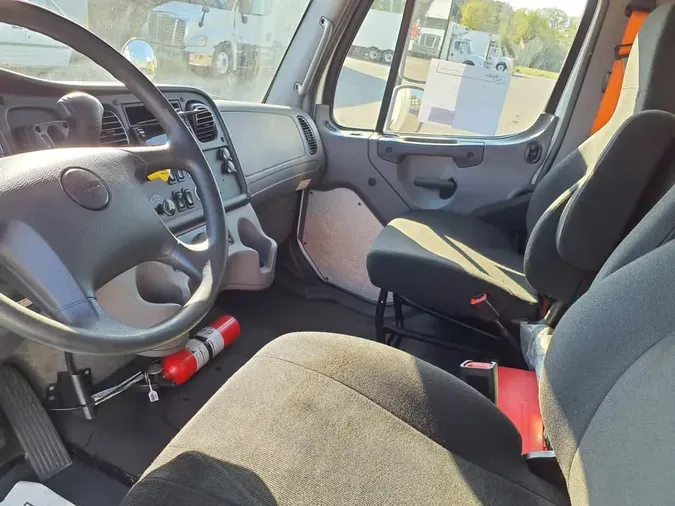 2019 FREIGHTLINER/MERCEDES M2 106