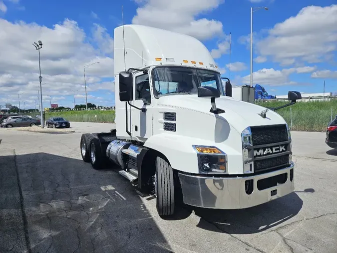 2020 MACK AN64T