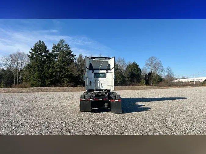 2018 Volvo VNL300