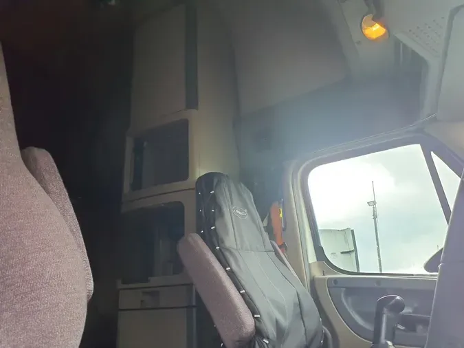 2019 FREIGHTLINER CASCADIA 125