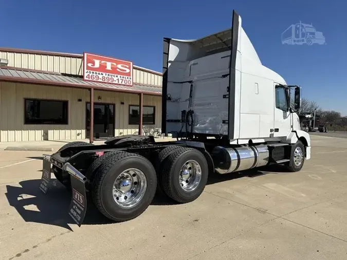 2017 VOLVO VNL64T630