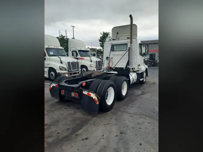 2015 VOLVO VNL64TRACTOR