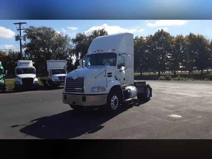 2018 Mack CXU (PINNACLE)6d0738857ae5761a217715498775cc37