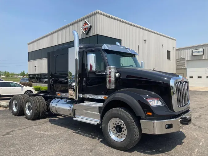 2026 International HX620 Sleeper