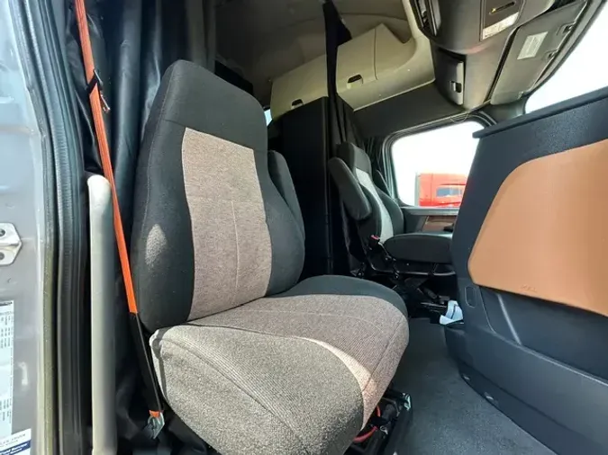 2022 FREIGHTLINER CA1266d0c1db366db3e9efc8c95ad3dd01ff9