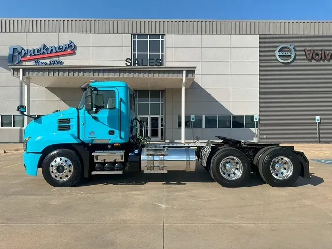 2020 MACK AN64T