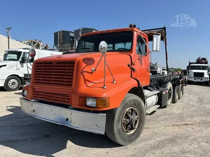 2003 INTERNATIONAL S2600