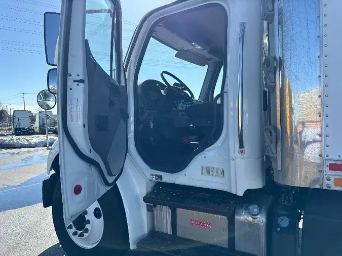 2017 Freightliner M2