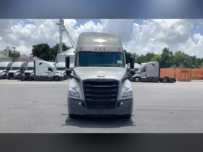2024 Freightliner Cascadia 126