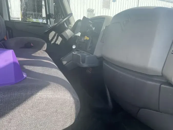 2018 NAVISTAR INTERNATIONAL 4300