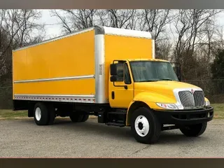 2018 International 4300 SBA 4X2