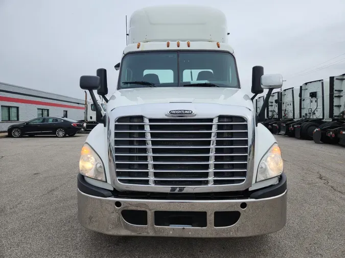 2017 FREIGHTLINER/MERCEDES CASCADIA 125