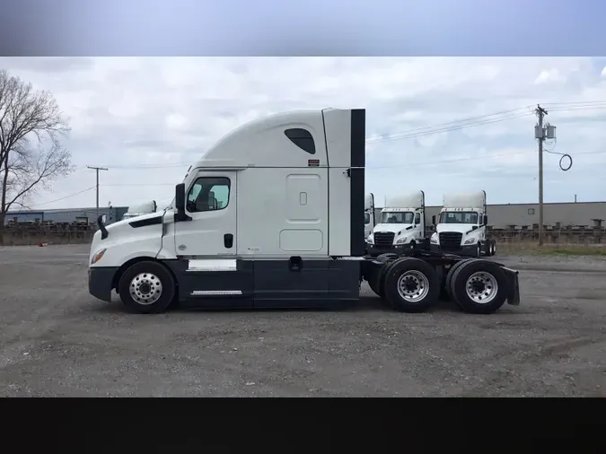 2022 Freightliner Cascadia 1266d198f10336f4e1d34ffb9baf167c3ca