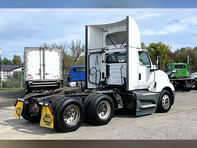 2022 INT LT625 6x4