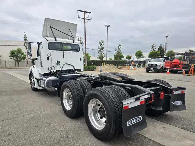 2023 Freightliner Business Class M2 112