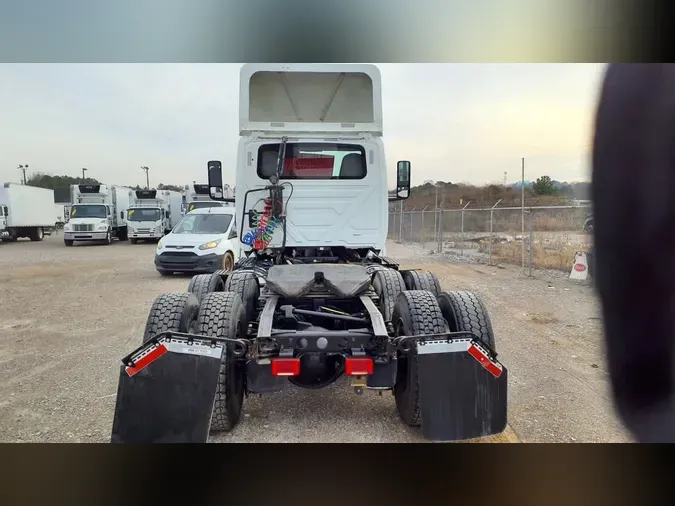 2019 NAVISTAR INTERNATIONAL LT625 DAYCAB T/A